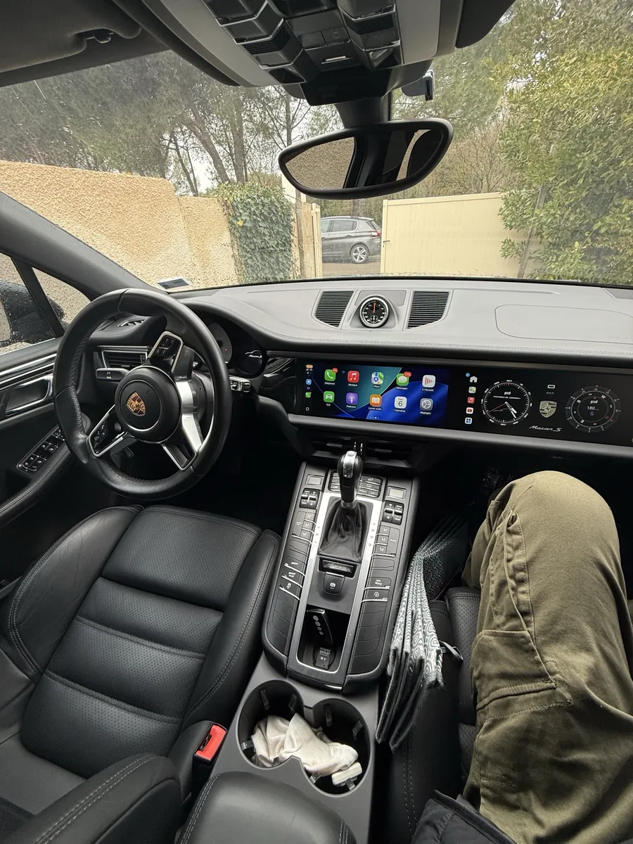Porsche Macan : installation d'un double écran CarPlay / Android Auto