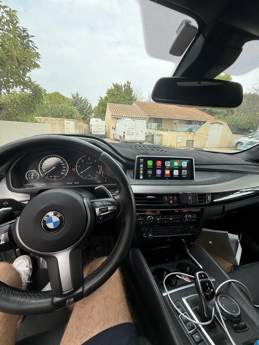 Installation CarPlay / Android Auto sur écran d'origine réalisée par Sud Custom