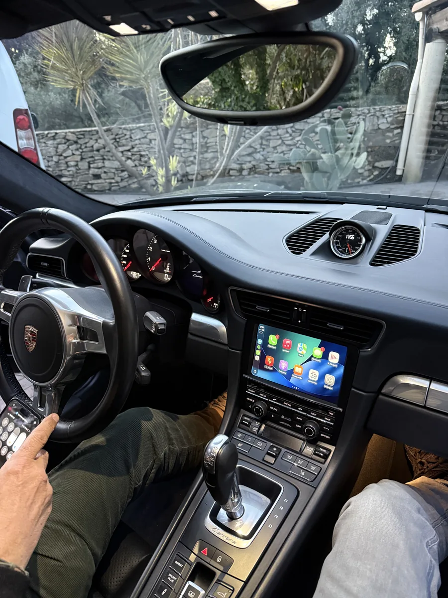Porsche 911 : Ajout de CarPlay / Android Auto sur écran d'origine